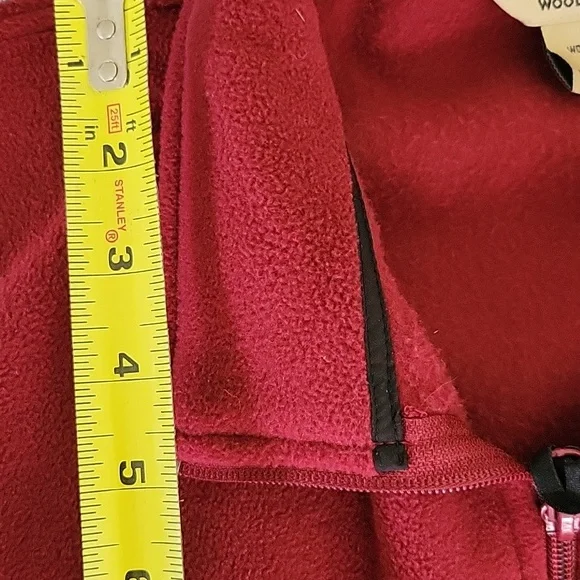 Woolrich Women's Lg Burgandy Fleece Vest - Picture 12 of 16